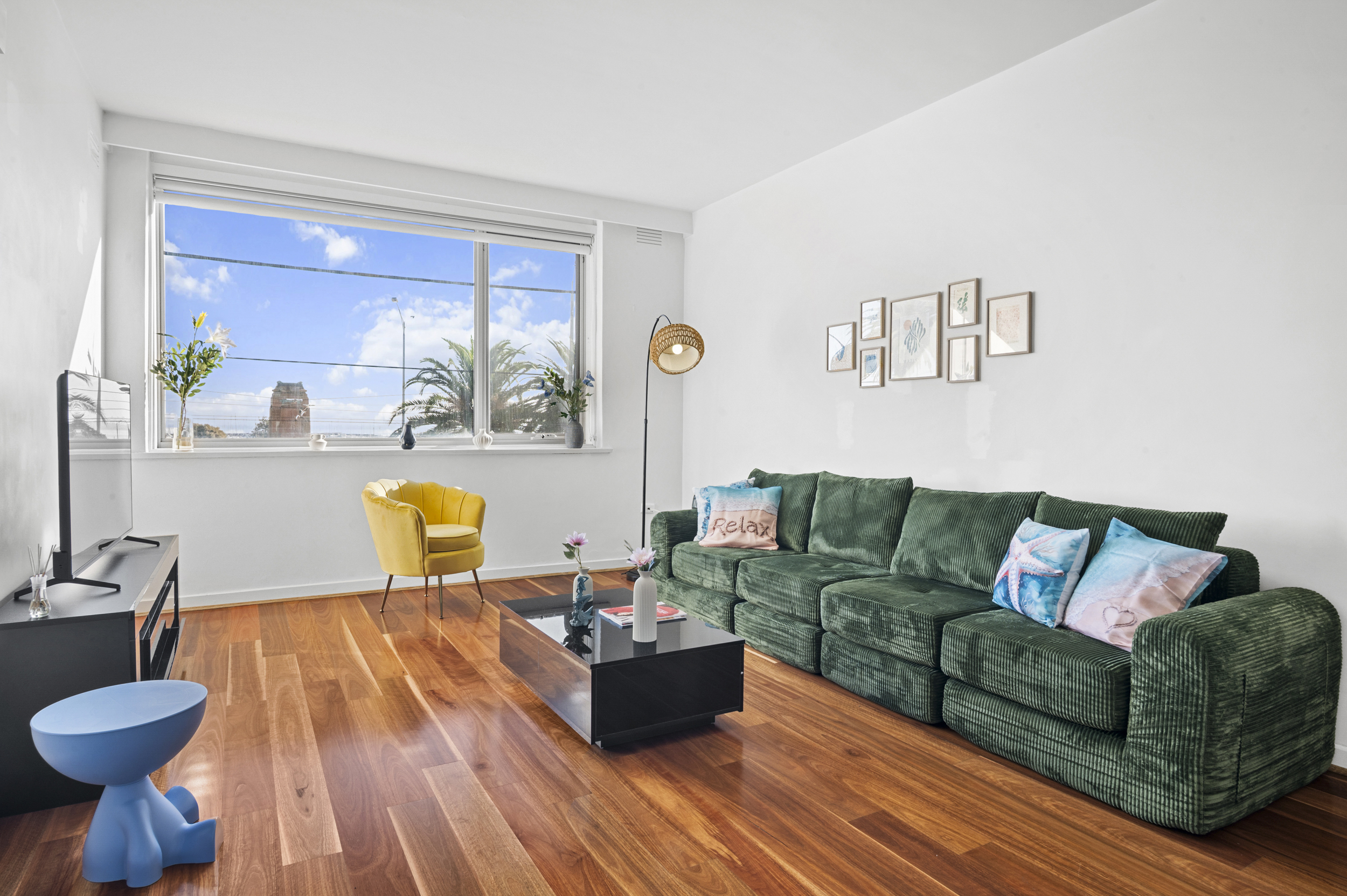 Ocean View Escape Apartment - Walk to Beach + FREE Parking